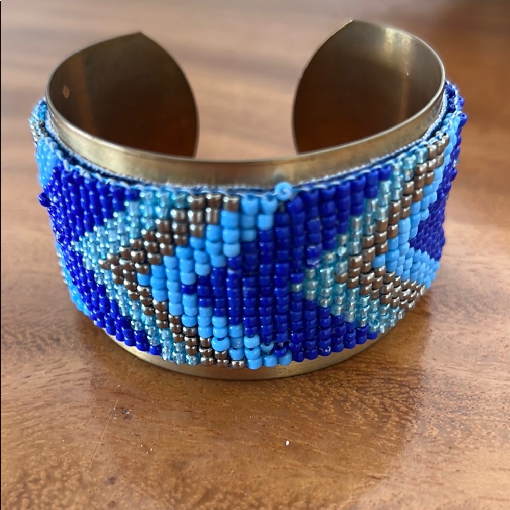 Cobalt Blue and Brown Chevron Design Beaded Bracelet